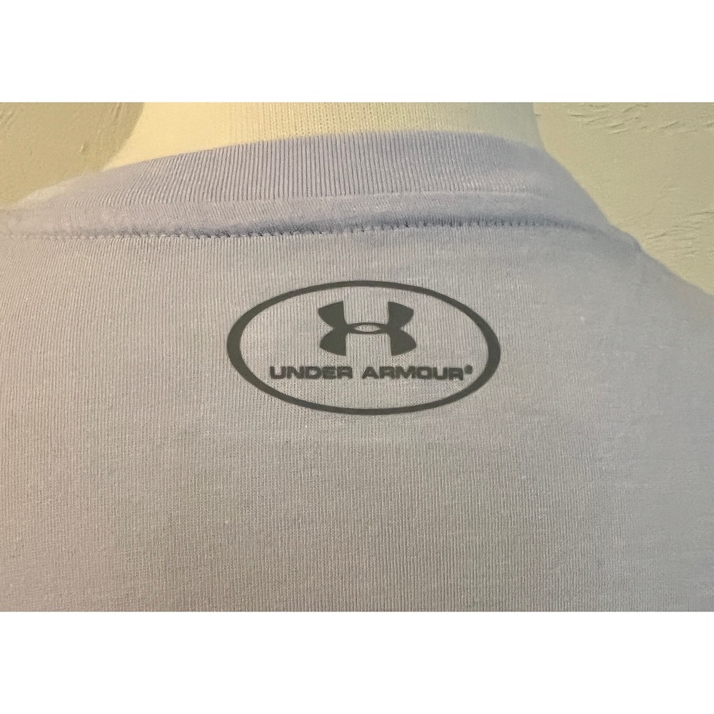 Like new. Under Armor Heat Gear top. Size large. - Picture 6 of 7